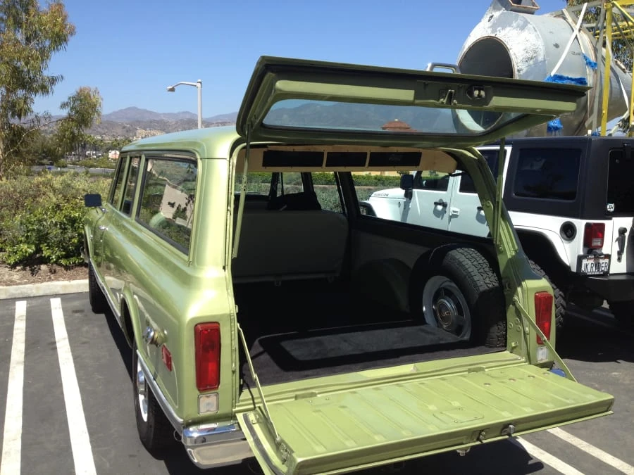 1971 GMC Suburban 6th Gen - Image 5 of 5