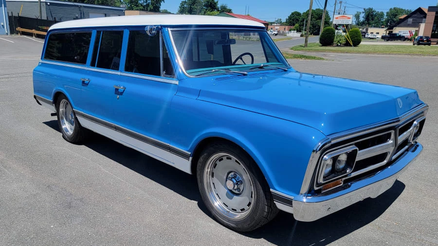 1971 GMC Suburban 6th Gen - Image 5 of 5
