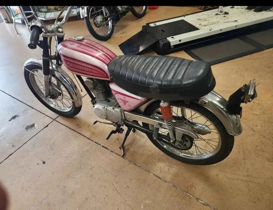 1971 Honda Motorcycles - Image 6 of 7