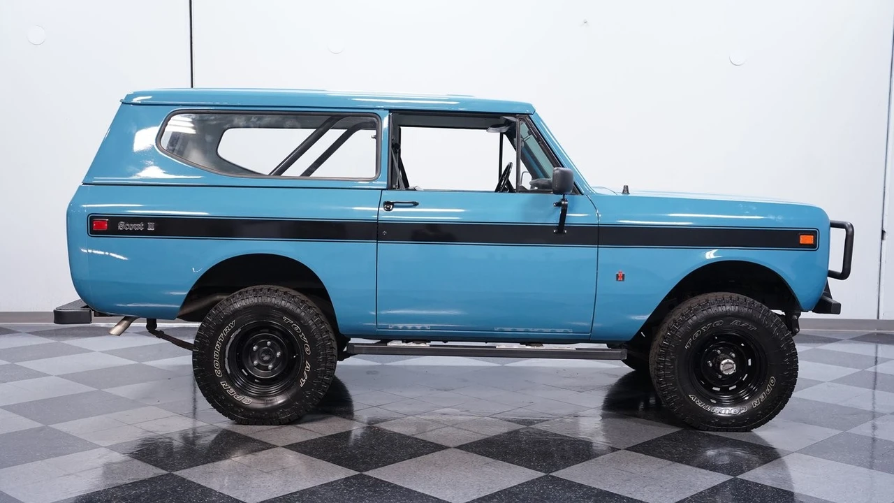 1971 International - Image 13 of 21