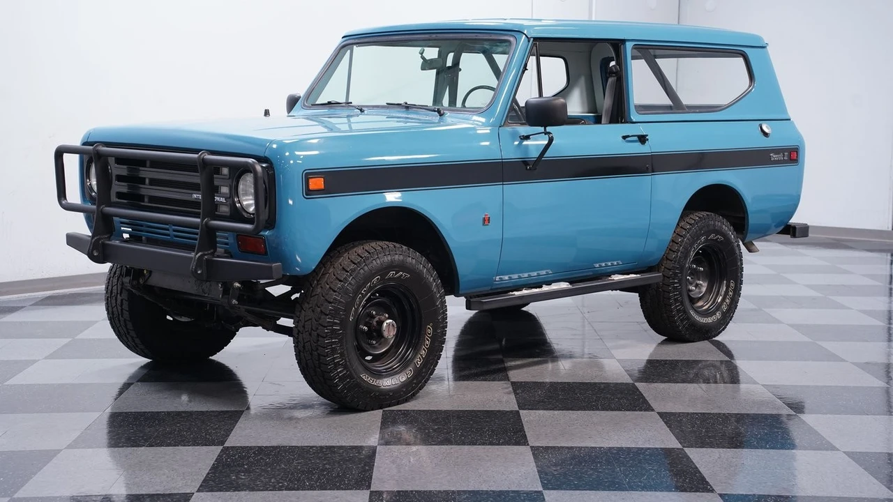 1971 International - Image 2 of 21