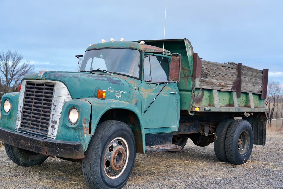 1971 International Harvester Loadstar - Image 2 of 31