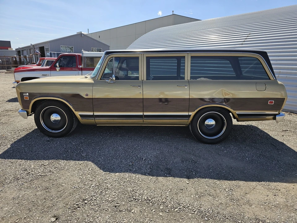 1971 International Harvester Travelall - Image 9 of 31
