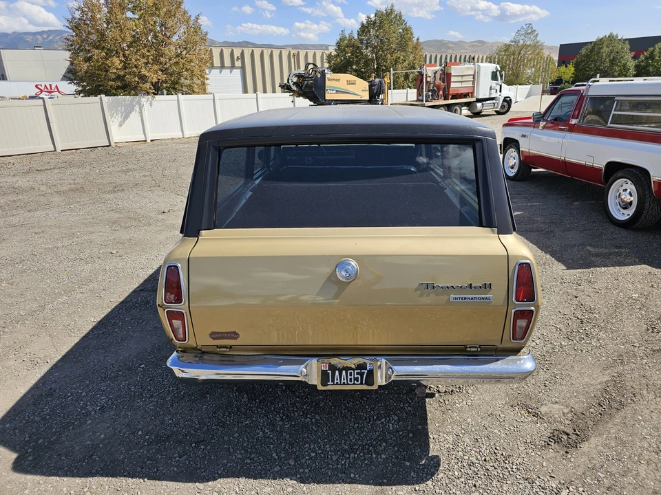 1971 International Harvester Travelall - Image 15 of 31