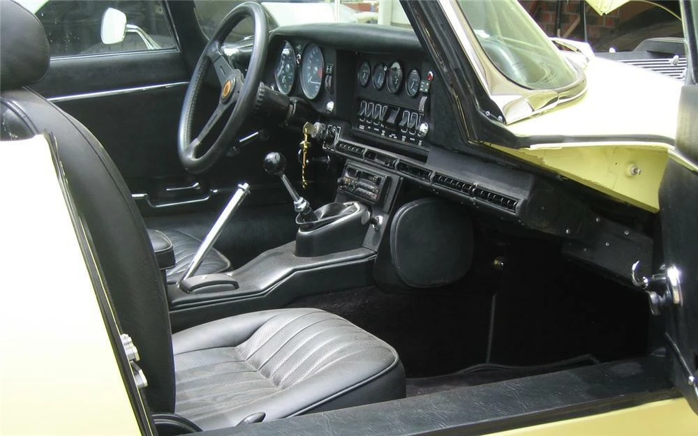 1971 Jaguar E-Type Series 2 - Image 4 of 4