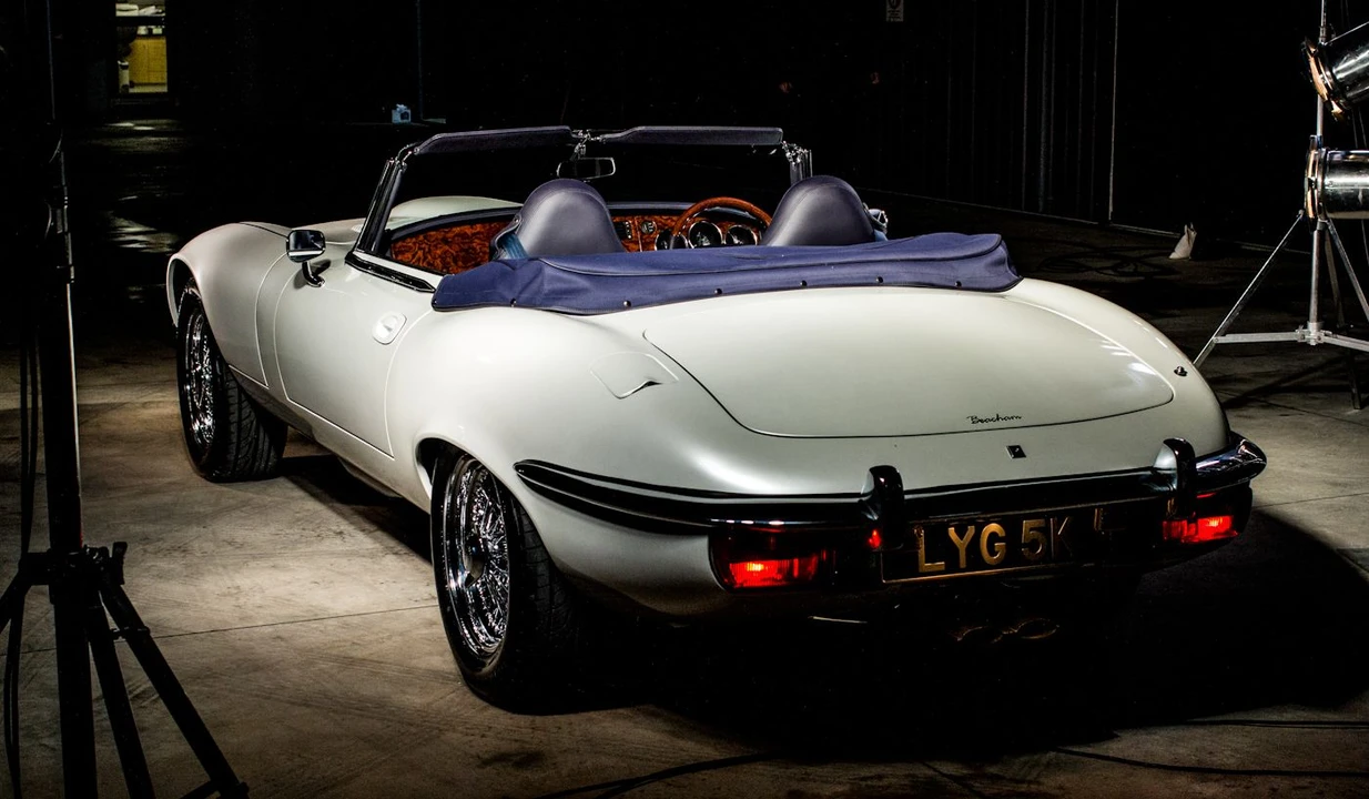 1971 Jaguar E-Type Series 3 V12 - Image 3 of 11