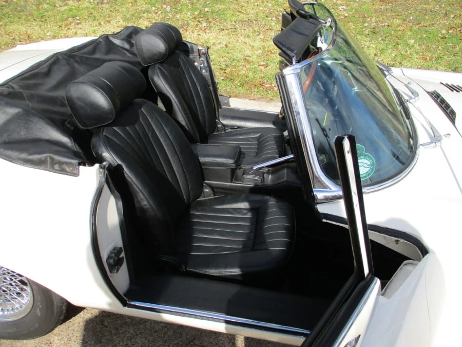 1971 Jaguar E-Type Series 2 - Image 6 of 12