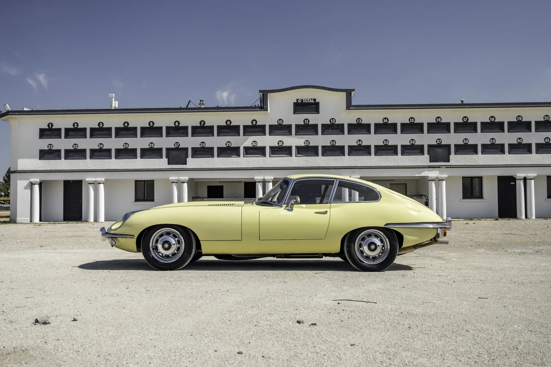 1971 Jaguar E-Type Series 2 - Image 8 of 31