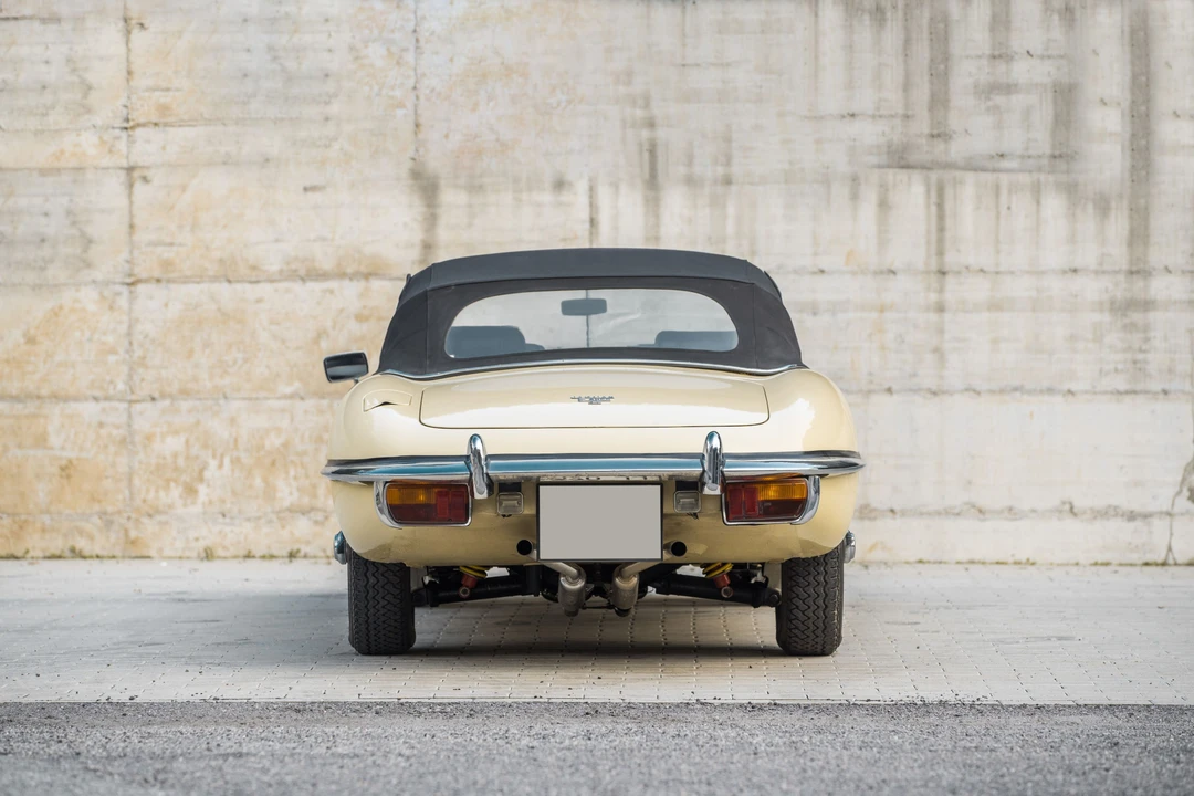 1971 Jaguar E-Type Series 2 - Image 3 of 31