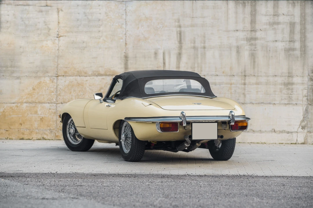 1971 Jaguar E-Type Series 2 - Image 2 of 31