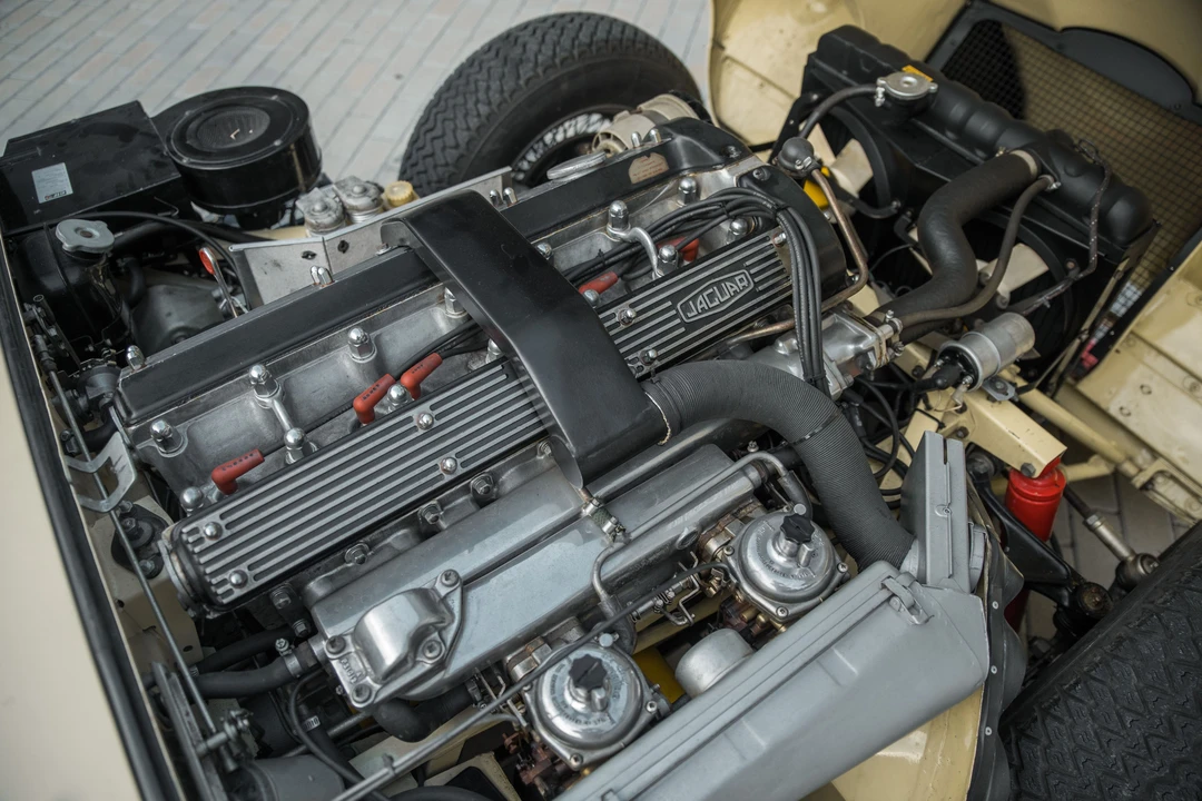 1971 Jaguar E-Type Series 2 - Image 15 of 31