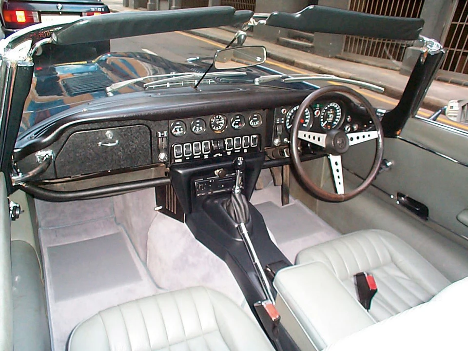 1971 Jaguar E-Type Series 3 V12 - Image 2 of 2