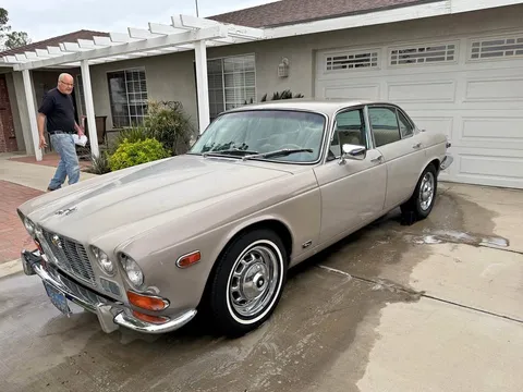 1971 Jaguar XJ6