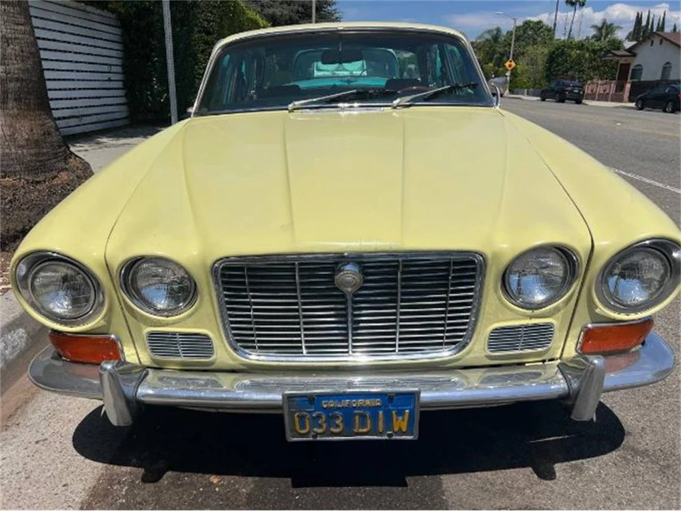 1971 Jaguar XJ Series 1 - Image 2 of 20