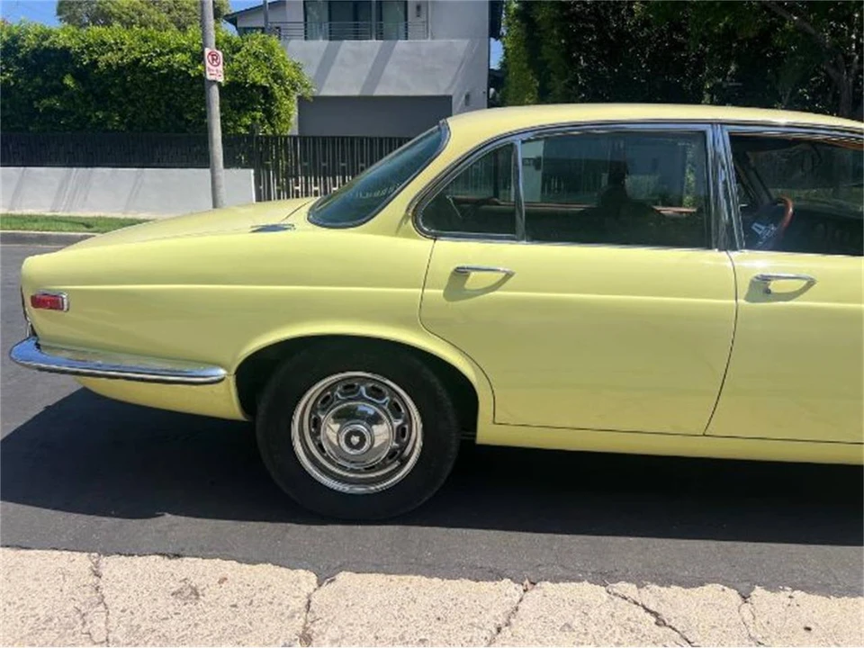 1971 Jaguar XJ Series 1 - Image 16 of 20