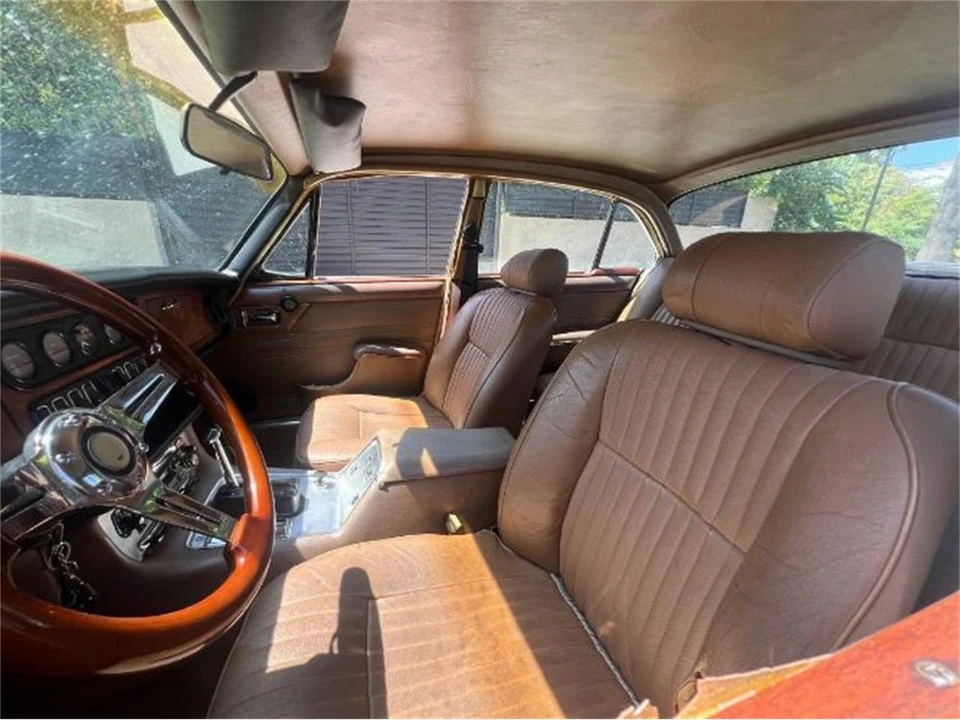 1971 Jaguar XJ Series 1 - Image 10 of 20