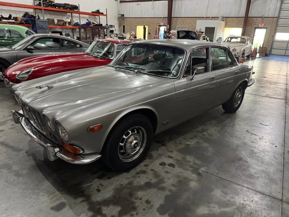 1971 Jaguar XJ Series 1 - Image 3 of 8