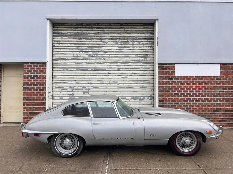 1971 Jaguar E-Type Series 2 - Image 2 of 5
