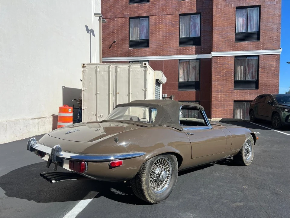1971 Jaguar E-Type Series 3 V12 - Image 4 of 7