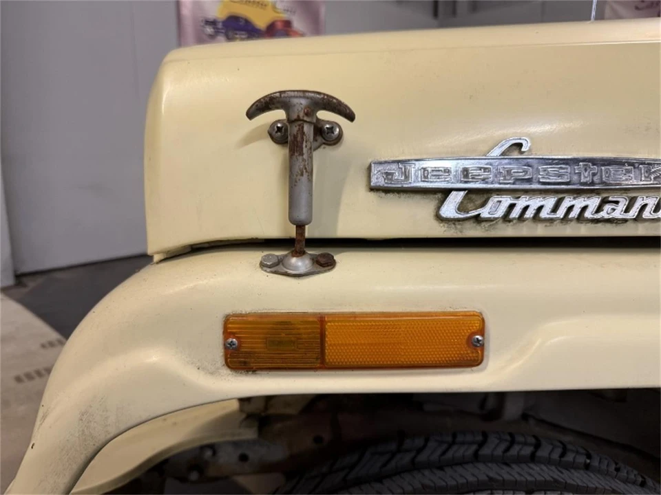 1971 Jeep Jeepster Commando - Image 10 of 31