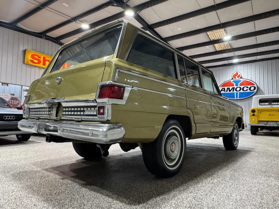 1971 Jeep SJ Wagoneer - Image 10 of 31