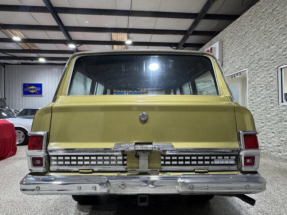 1971 Jeep SJ Wagoneer - Image 13 of 31