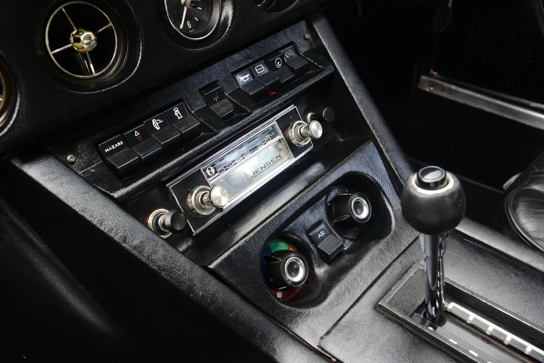 1971 Jensen Interceptor - Image 25 of 31