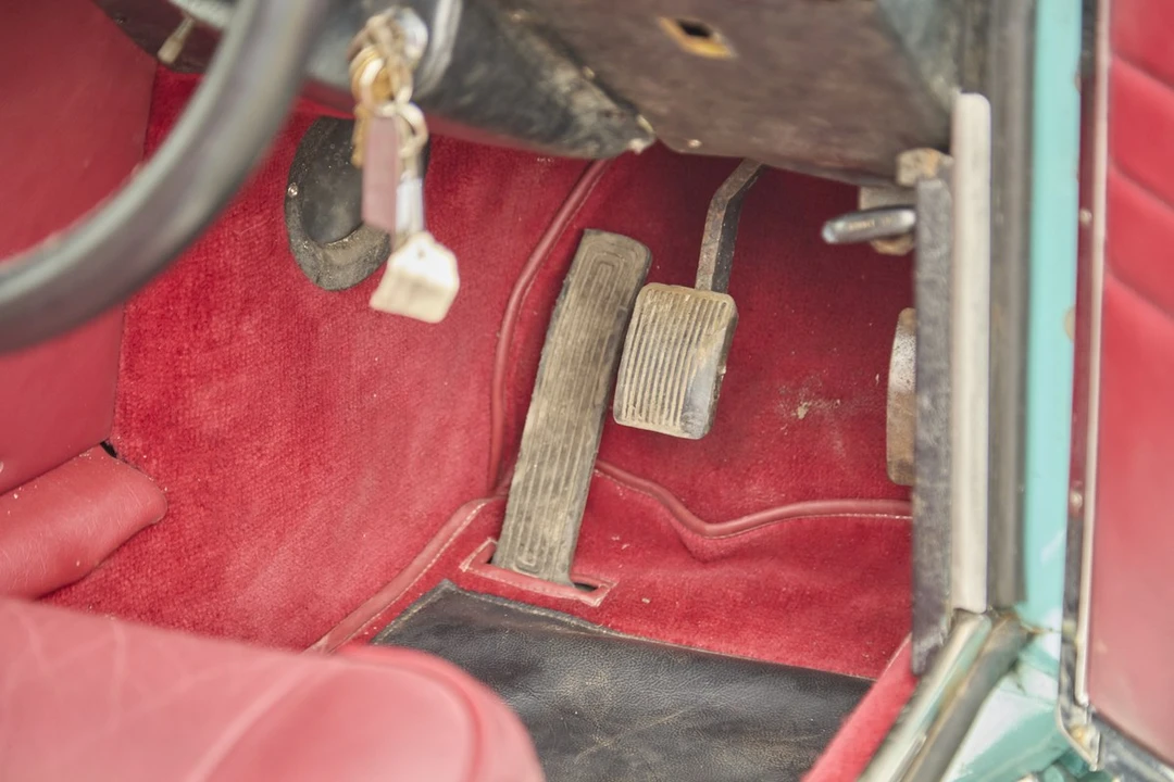 1971 Jensen Interceptor - Image 19 of 30