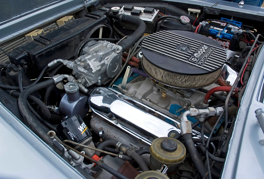 1971 Jensen Interceptor - Image 15 of 15