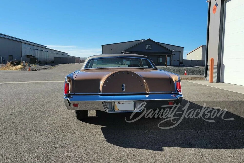 1971 Lincoln Continental Mark III - Image 6 of 12