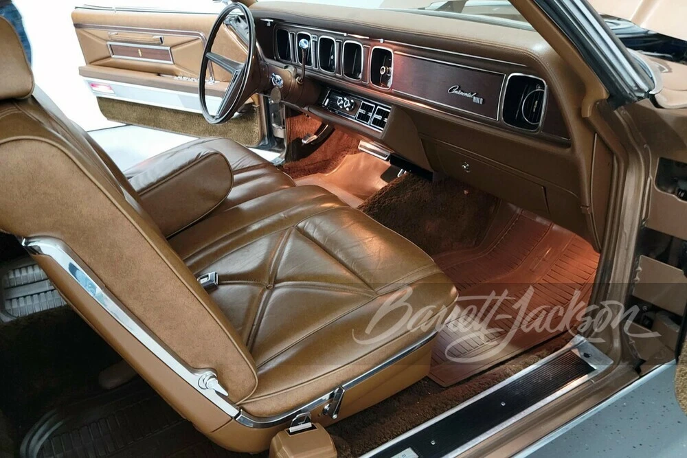 1971 Lincoln Continental Mark III - Image 7 of 12