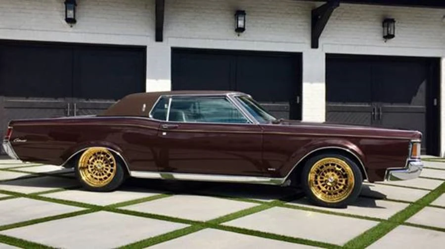 1971 Lincoln Continental 5th Gen - Image 2 of 10