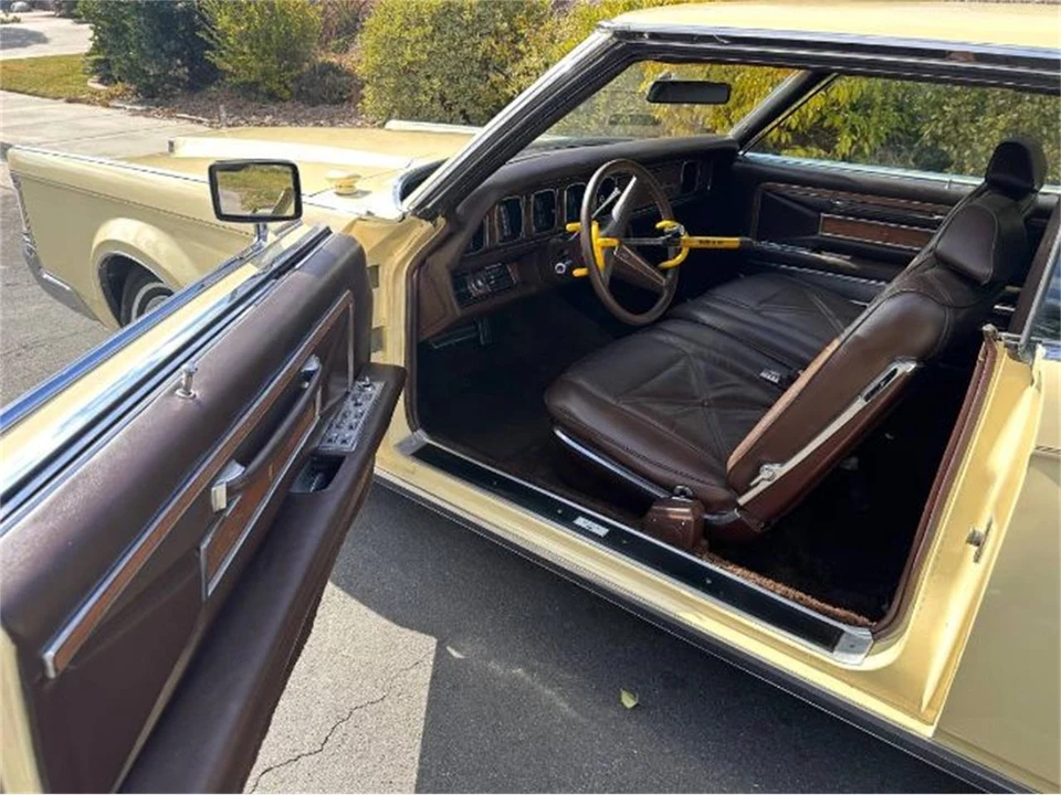 1971 Lincoln Continental 5th Gen - Image 2 of 21
