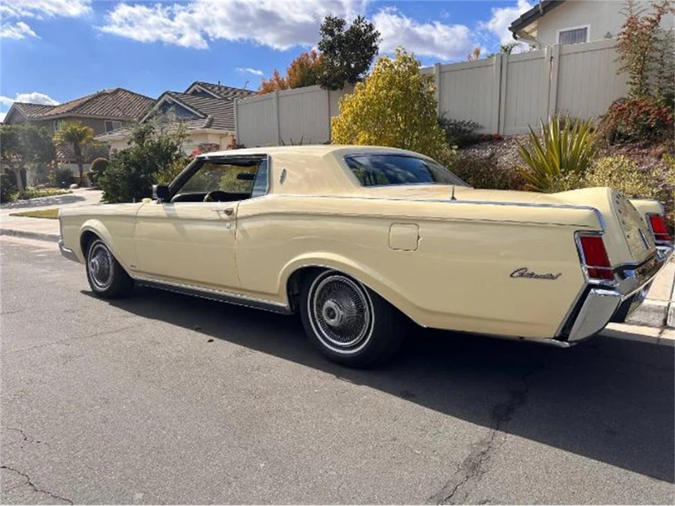 1971 Lincoln Continental 5th Gen - Image 11 of 21