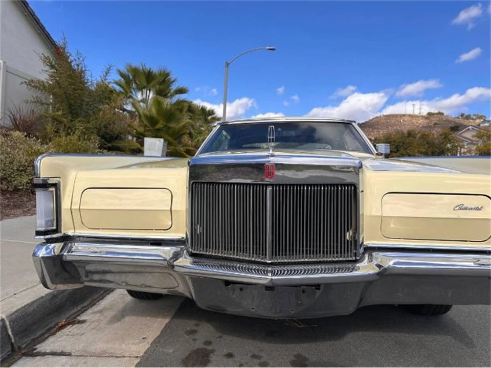1971 Lincoln Continental 5th Gen - Image 17 of 21