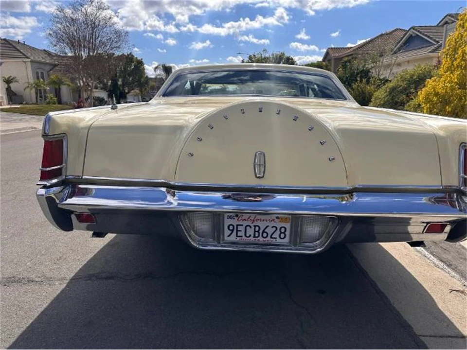 1971 Lincoln Continental 5th Gen - Image 19 of 21