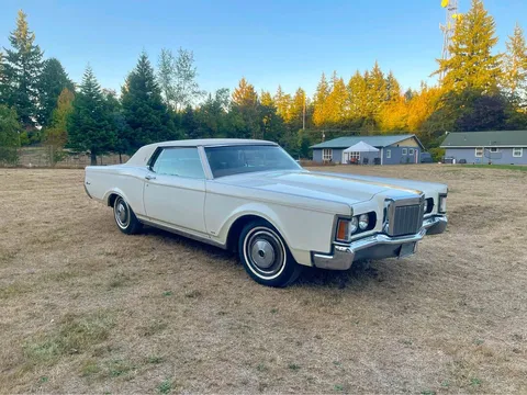 1971 Lincoln Continental Executive Sedan 4D