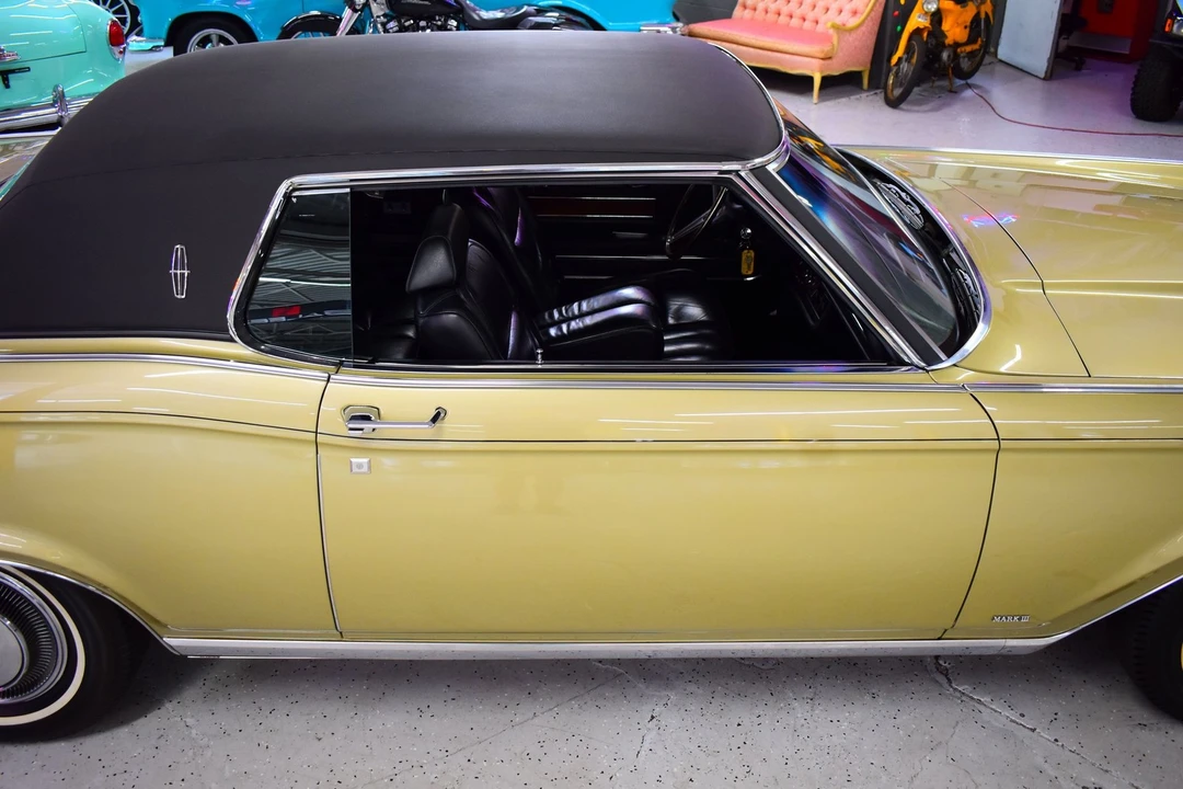 1971 Lincoln Continental Mark III - Image 6 of 20