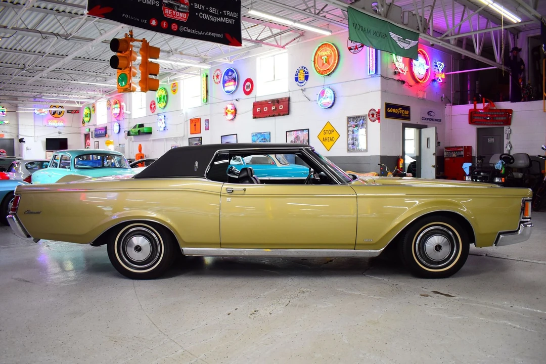 1971 Lincoln Continental Mark III - Image 4 of 20
