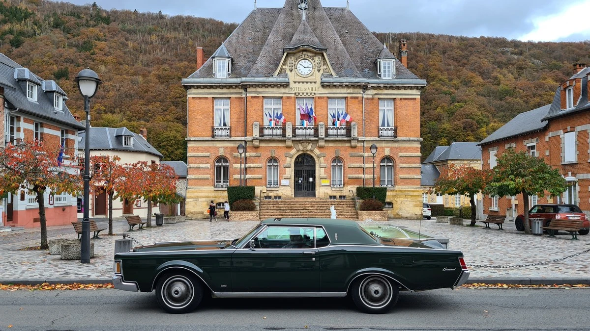 1971 Lincoln Continental Mark III - Image 18 of 30