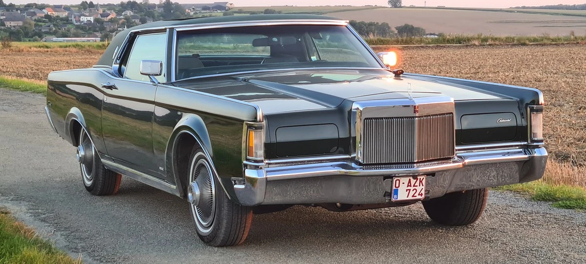 1971 Lincoln Continental Mark III - Image 11 of 30