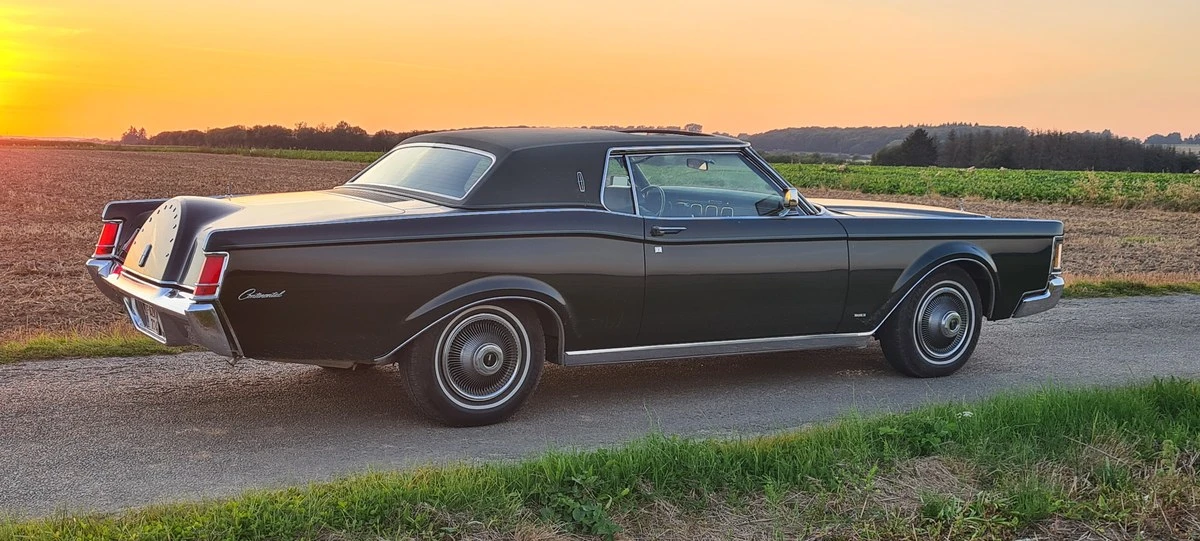 1971 Lincoln Continental Mark III - Image 6 of 30