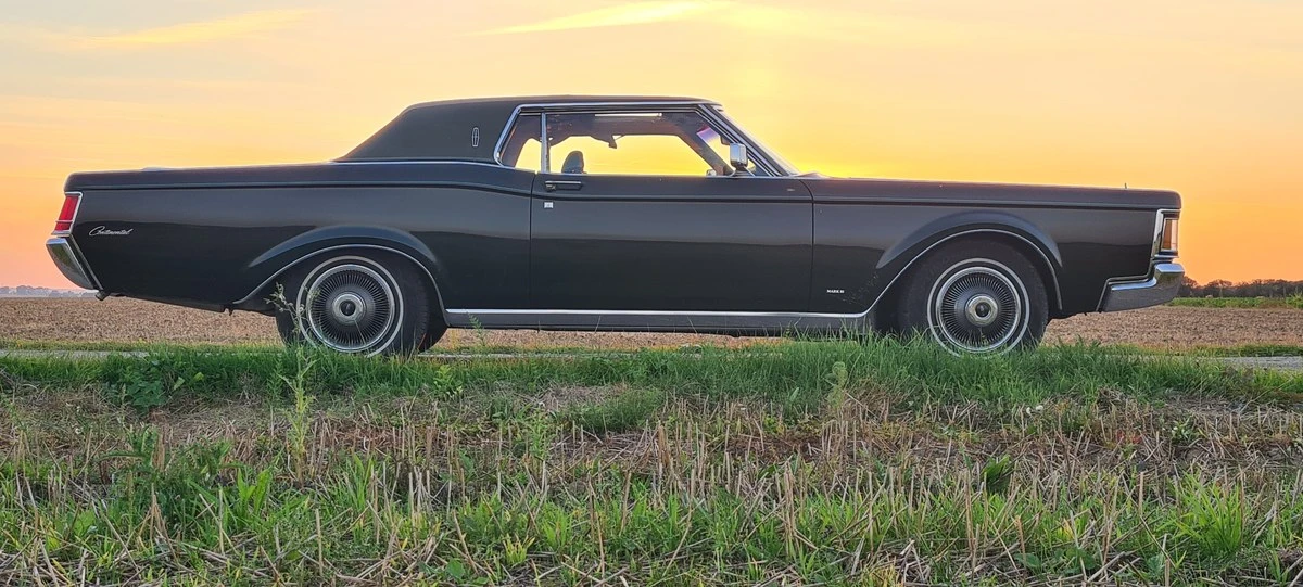 1971 Lincoln Continental Mark III - Image 15 of 30