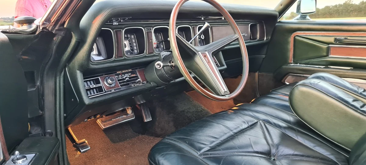 1971 Lincoln Continental Mark III - Image 26 of 30