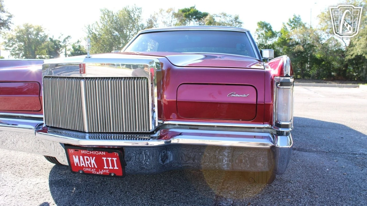 1971 Lincoln Continental Mark III - Image 3 of 12