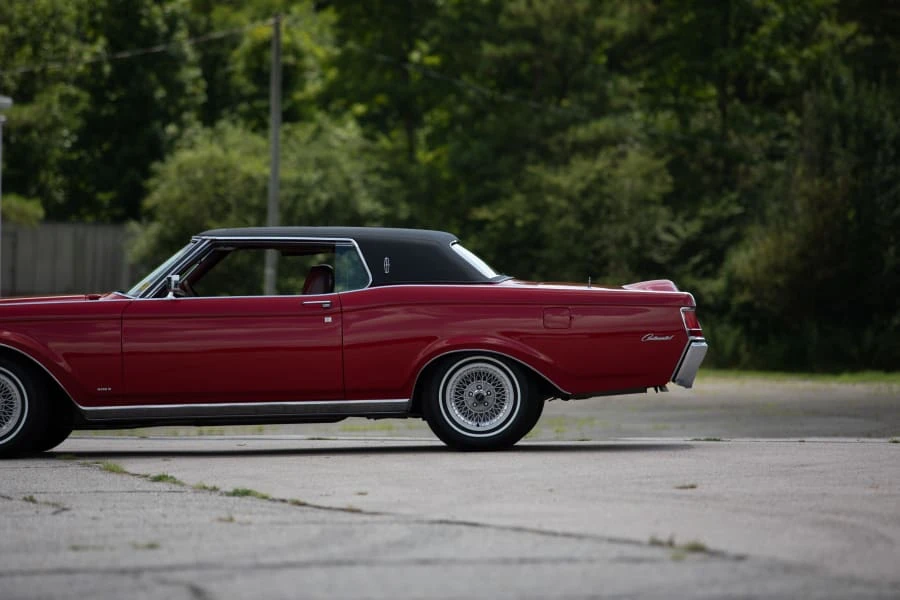 1971 Lincoln Continental Mark III - Image 11 of 24