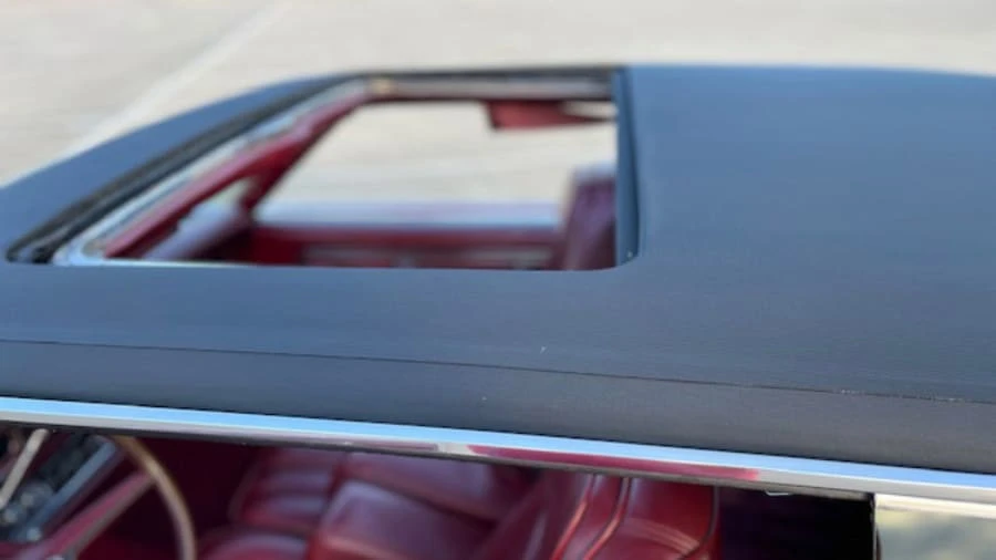 1971 Lincoln Continental Mark III - Image 21 of 31
