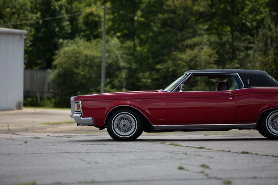 1971 Lincoln Continental Mark III - Image 4 of 24
