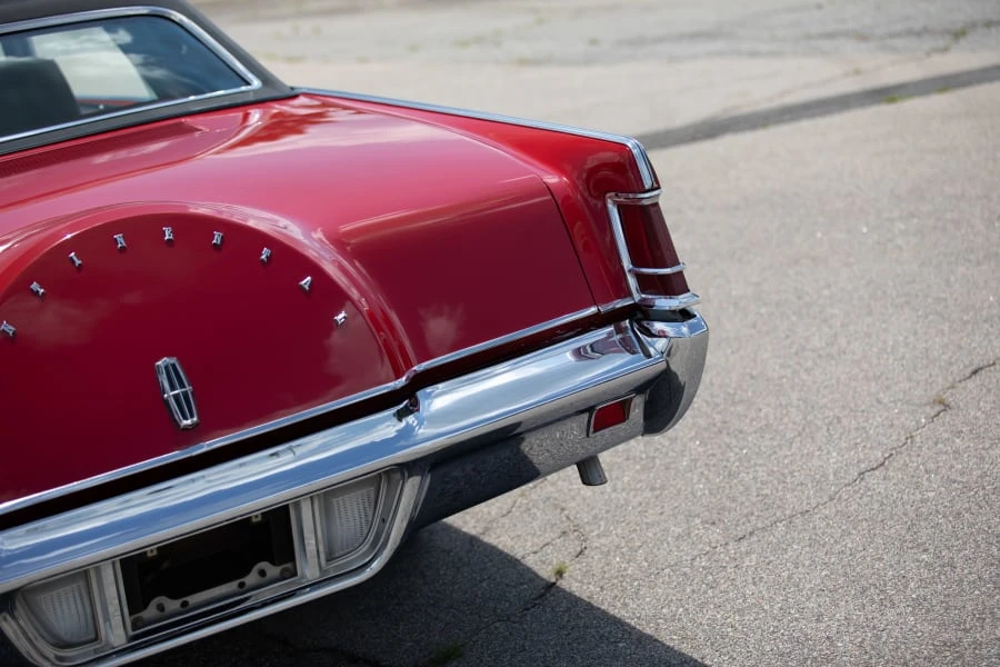 1971 Lincoln Continental Mark III - Image 10 of 24