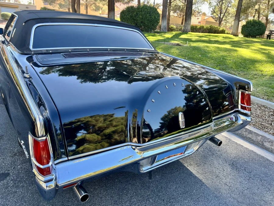 1971 Lincoln Continental Mark III - Image 7 of 31